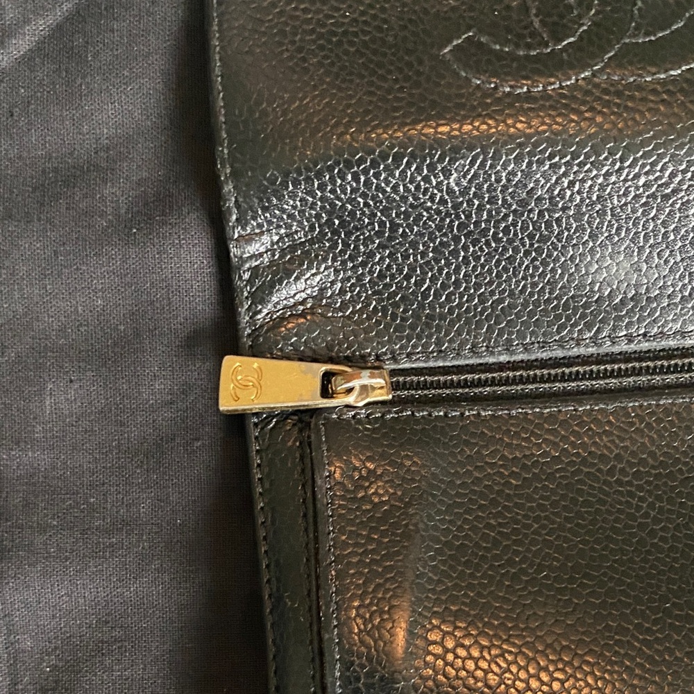 Chanel Textured Black Wallet - Picture 6 of 9